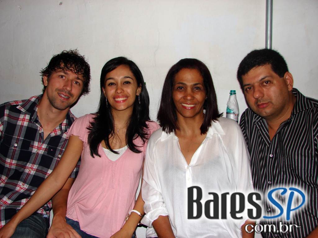 Banda Os Opalas agitou o Diquinta com o melhor do samba rock Banda Os Opalas agitou o Diquinta com o melhor do samba rock