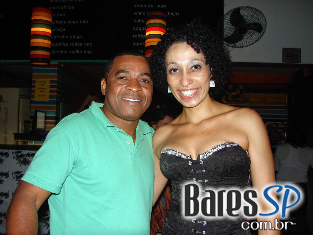 Banda Os Opalas agitou o Diquinta com o melhor do samba rock Banda Os Opalas agitou o Diquinta com o melhor do samba rock