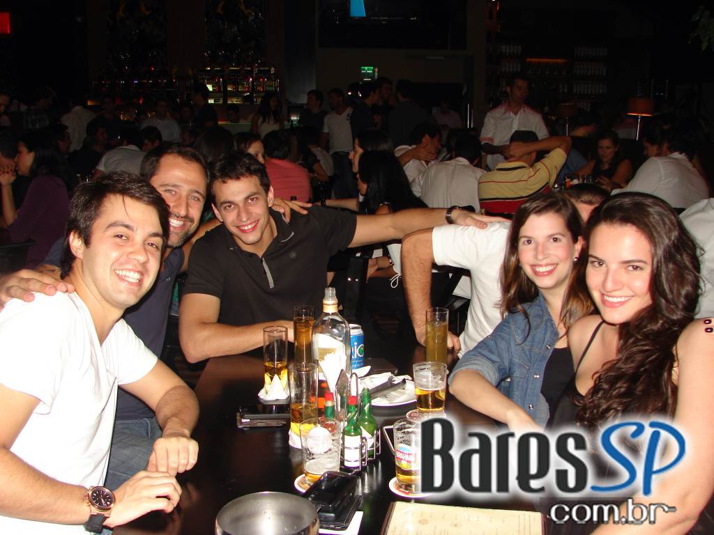 Boteco São Bento ofereceu Happy Hour com variedade de caipirinhas Boteco São Bento ofereceu Happy Hour com variedade de caipirinhas