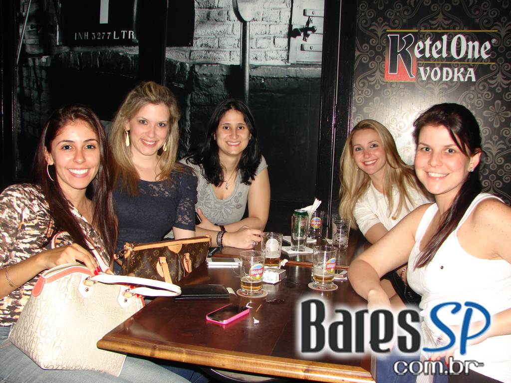 Boteco São Bento ofereceu Happy Hour com variedade de caipirinhas Boteco São Bento ofereceu Happy Hour com variedade de caipirinhas