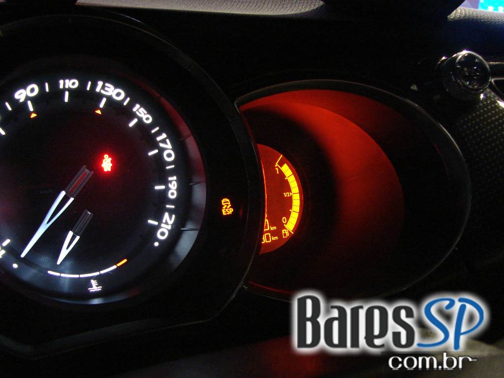 Espaço Conceito Citroën recebeu o lançamento de três novos sabores de RedBull Espaço Conceito Citroën recebeu o lançamento de três novos sabores de RedBull