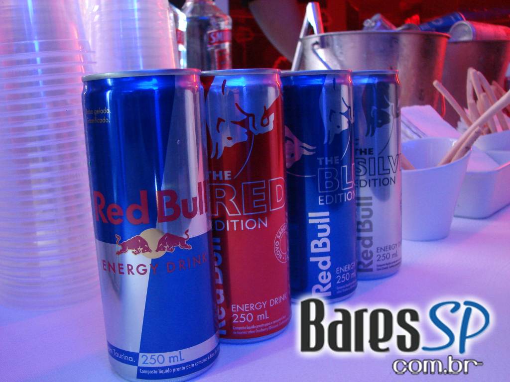 Espaço Conceito Citroën recebeu o lançamento de três novos sabores de RedBull Espaço Conceito Citroën recebeu o lançamento de três novos sabores de RedBull