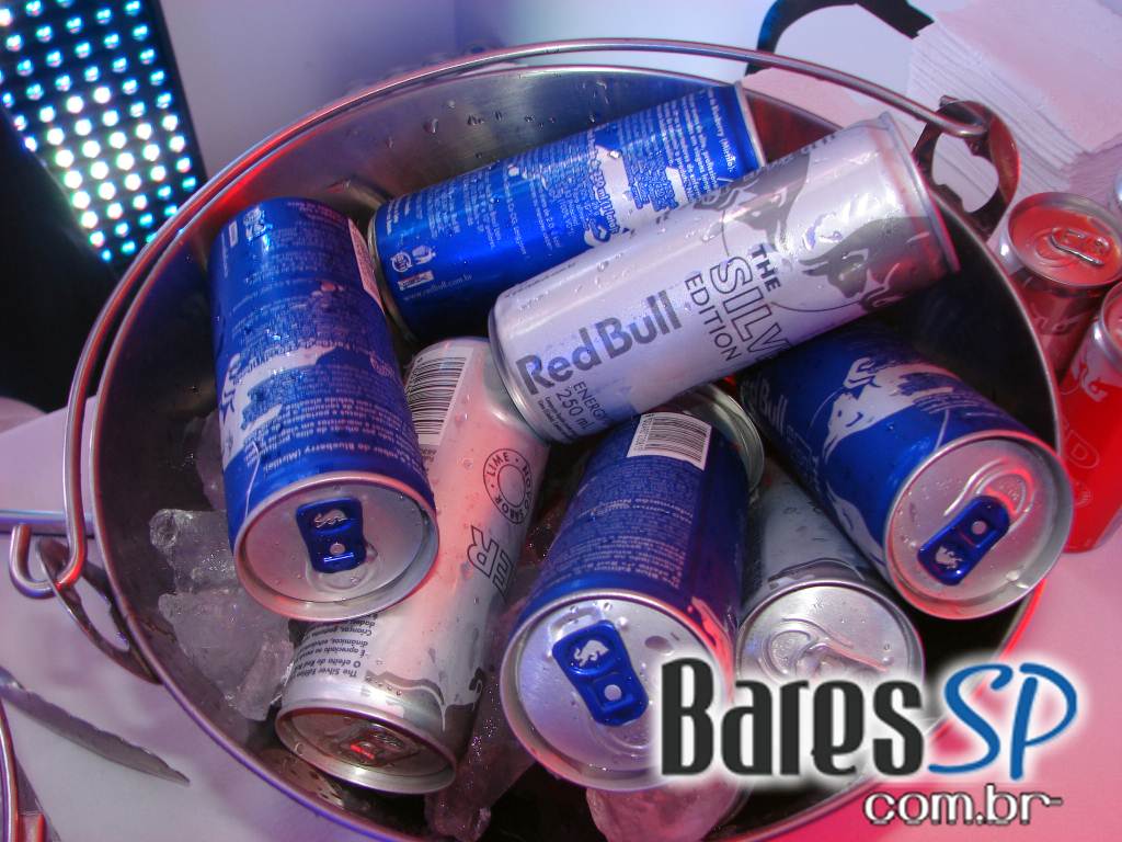 Espaço Conceito Citroën recebeu o lançamento de três novos sabores de RedBull Espaço Conceito Citroën recebeu o lançamento de três novos sabores de RedBull