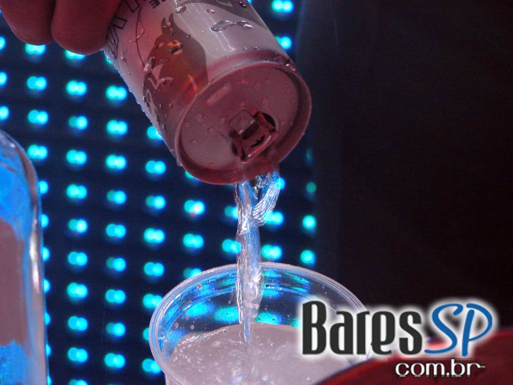 Espaço Conceito Citroën recebeu o lançamento de três novos sabores de RedBull Espaço Conceito Citroën recebeu o lançamento de três novos sabores de RedBull