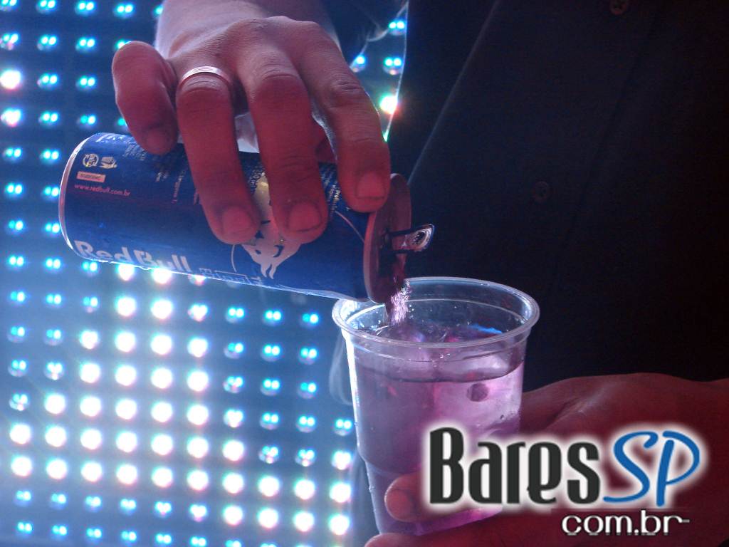 Espaço Conceito Citroën recebeu o lançamento de três novos sabores de RedBull Espaço Conceito Citroën recebeu o lançamento de três novos sabores de RedBull