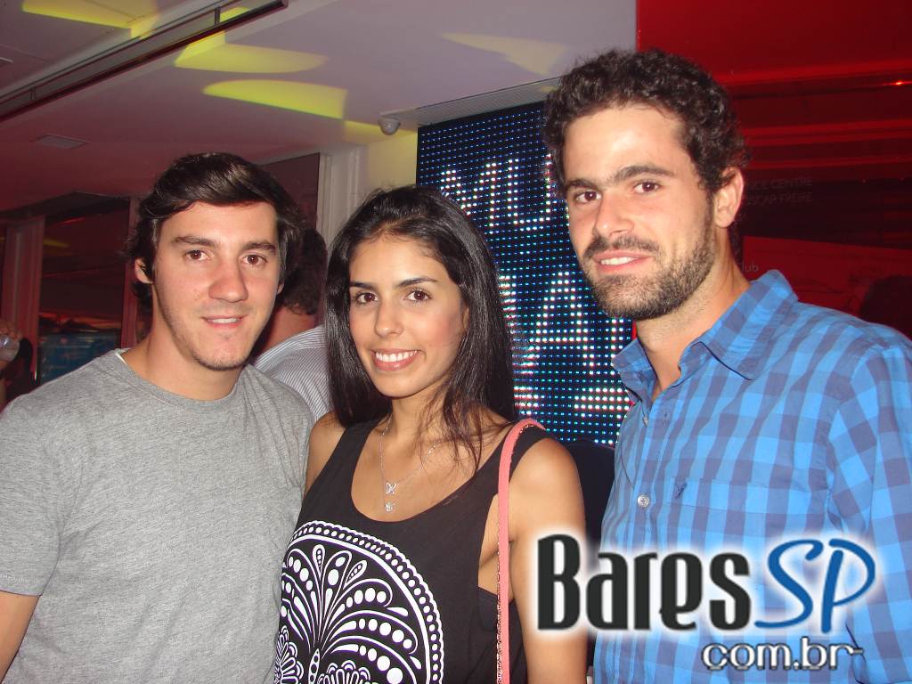 Espaço Conceito Citroën recebeu o lançamento de três novos sabores de RedBull Espaço Conceito Citroën recebeu o lançamento de três novos sabores de RedBull