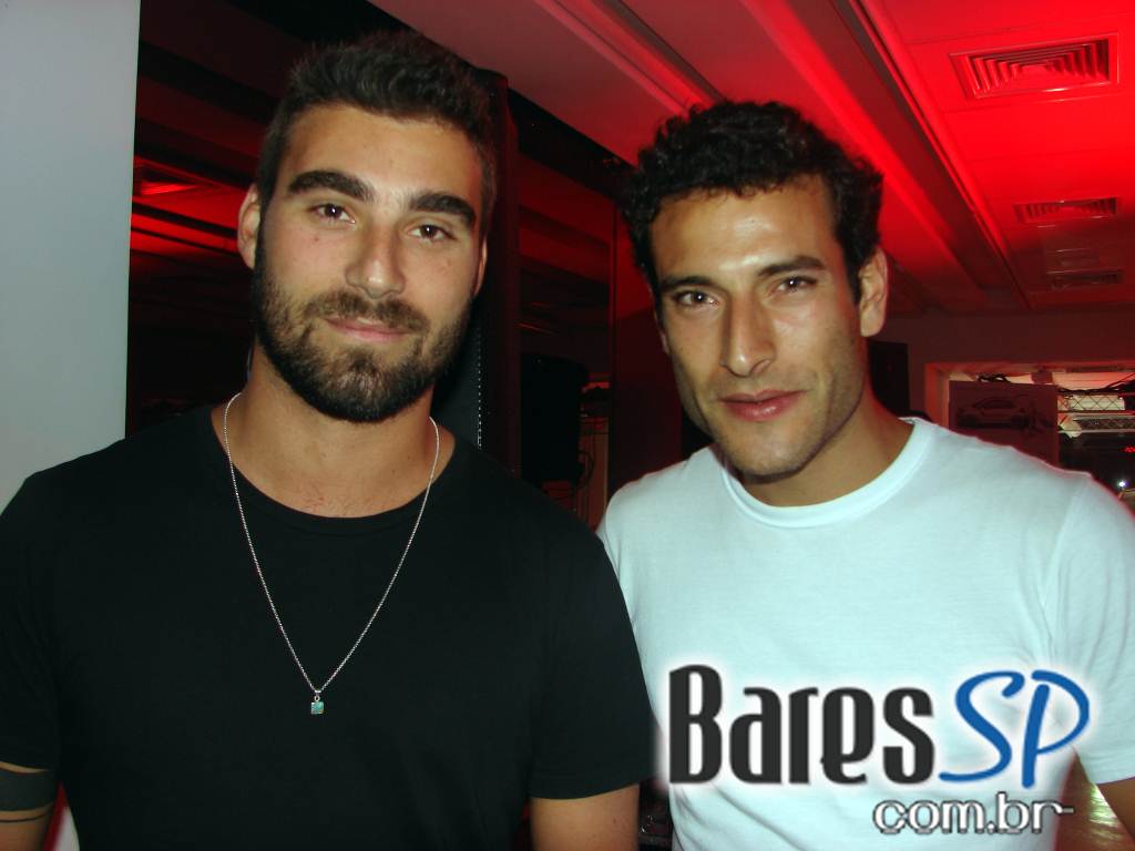 Espaço Conceito Citroën recebeu o lançamento de três novos sabores de RedBull Espaço Conceito Citroën recebeu o lançamento de três novos sabores de RedBull