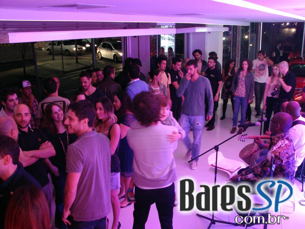 Espaço Conceito Citroën recebeu o lançamento de três novos sabores de RedBull Espaço Conceito Citroën recebeu o lançamento de três novos sabores de RedBull