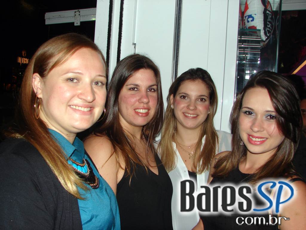 Espaço Conceito Citroën recebeu o lançamento de três novos sabores de RedBull Espaço Conceito Citroën recebeu o lançamento de três novos sabores de RedBull