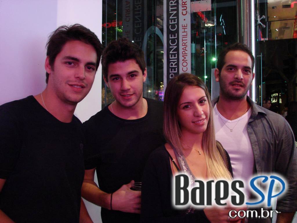 Espaço Conceito Citroën recebeu o lançamento de três novos sabores de RedBull Espaço Conceito Citroën recebeu o lançamento de três novos sabores de RedBull