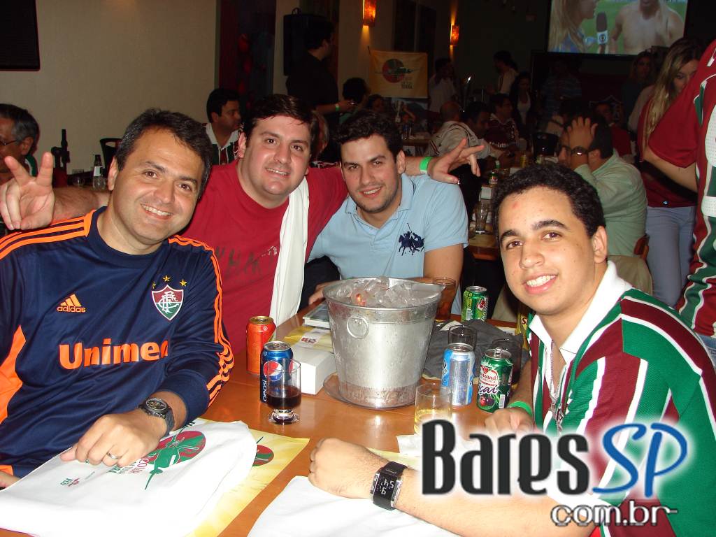 A agência de viagem, Vou Ver o Flu promoveu Tricolor em Toda Terra no restaurante Delicacy A agência de viagem, Vou Ver o Flu promoveu Tricolor em Toda Terra no restaurante Delicacy