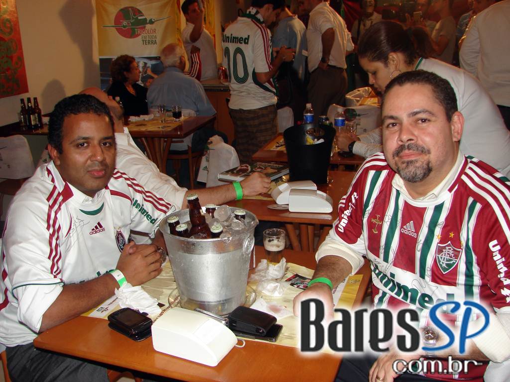 A agência de viagem, Vou Ver o Flu promoveu Tricolor em Toda Terra no restaurante Delicacy A agência de viagem, Vou Ver o Flu promoveu Tricolor em Toda Terra no restaurante Delicacy