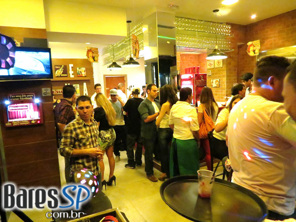 Festa de Inauguração Cervejaria Devassa - Shopping West Plaza Festa de Inauguração Cervejaria Devassa - Shopping West Plaza