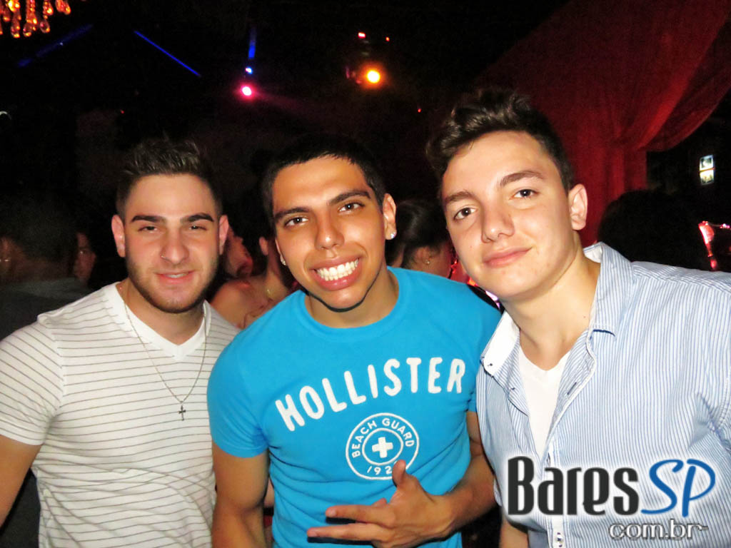 Rafael Barreto se apresentou no palco da Koo Club no sábado Rafael Barreto se apresentou no palco da Koo Club no sábado