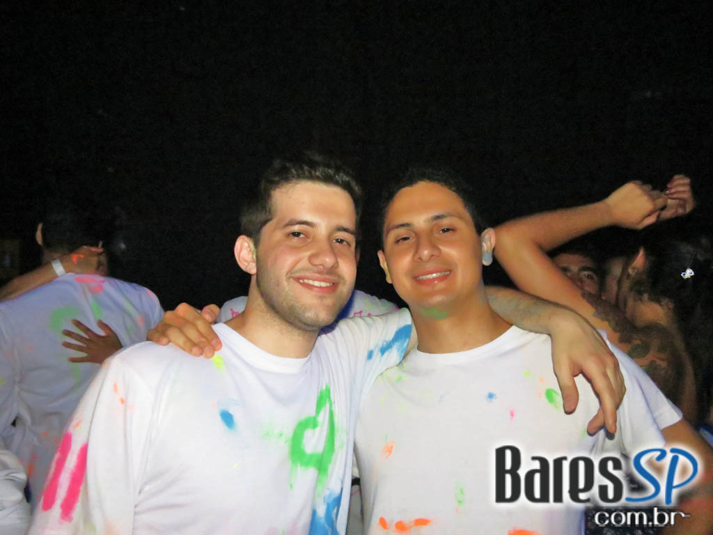 Festa Glow do Bota Fora Direito USP aconteceu no sábado Festa Glow do Bota Fora Direito USP aconteceu no sábado