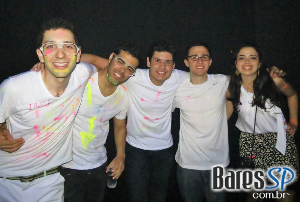 Festa Glow do Bota Fora Direito USP aconteceu no sábado Festa Glow do Bota Fora Direito USP aconteceu no sábado