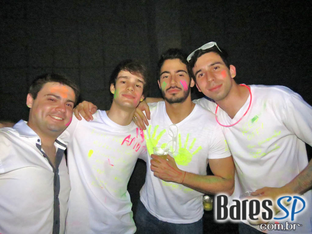 Festa Glow do Bota Fora Direito USP aconteceu no sábado Festa Glow do Bota Fora Direito USP aconteceu no sábado