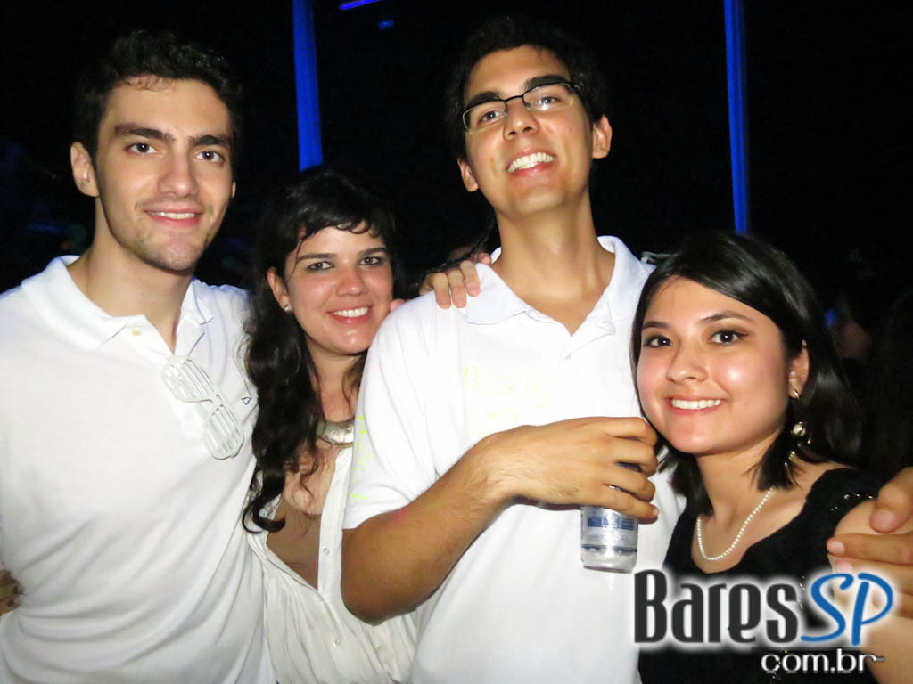 Festa Glow do Bota Fora Direito USP aconteceu no sábado Festa Glow do Bota Fora Direito USP aconteceu no sábado