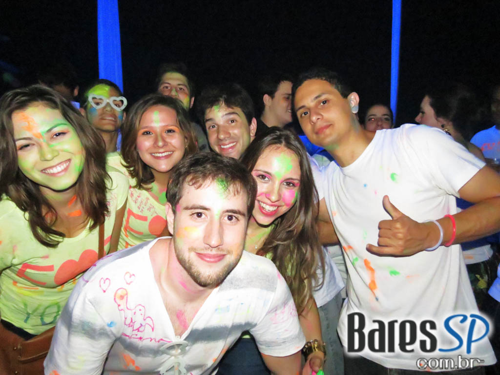 Festa Glow do Bota Fora Direito USP aconteceu no sábado Festa Glow do Bota Fora Direito USP aconteceu no sábado