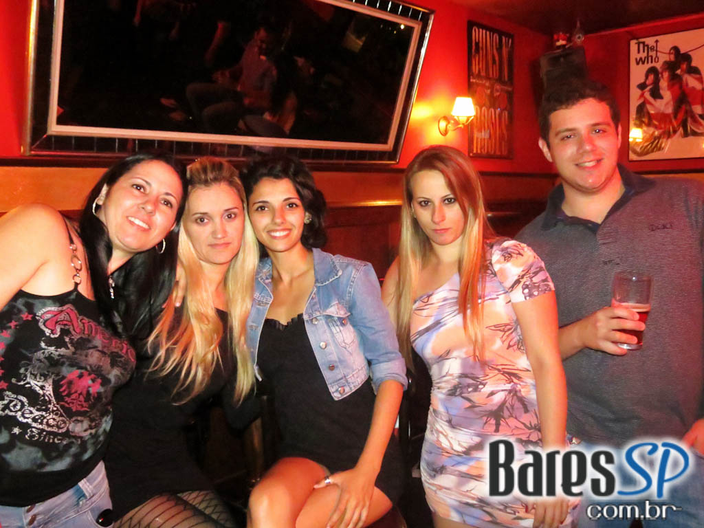 Claudio Merlin e Banda Tilt agita a sexta-feira do Republic Pub Claudio Merlin e Banda Tilt agita a sexta-feira do Republic Pub