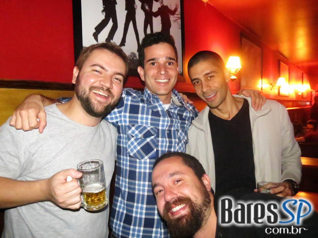 Claudio Merlin e Banda Tilt agita a sexta-feira do Republic Pub Claudio Merlin e Banda Tilt agita a sexta-feira do Republic Pub
