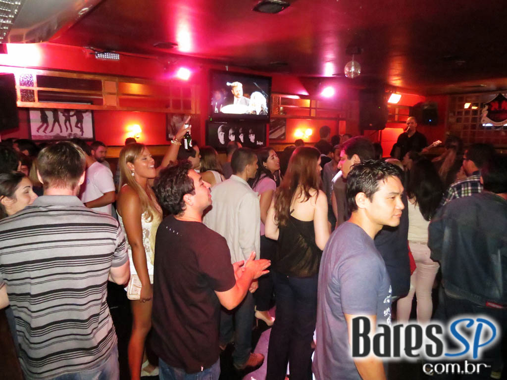 Claudio Merlin e Banda Tilt agita a sexta-feira do Republic Pub Claudio Merlin e Banda Tilt agita a sexta-feira do Republic Pub
