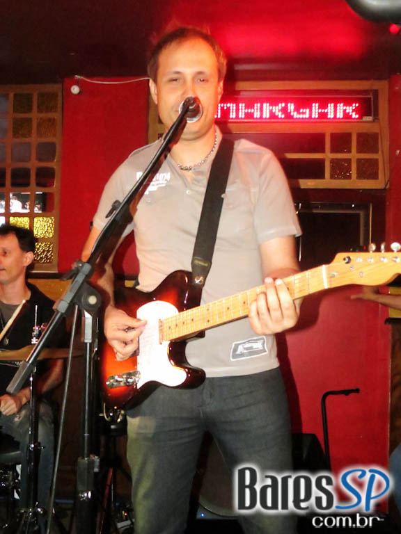 Claudio Merlin e Banda Tilt agita a sexta-feira do Republic Pub Claudio Merlin e Banda Tilt agita a sexta-feira do Republic Pub