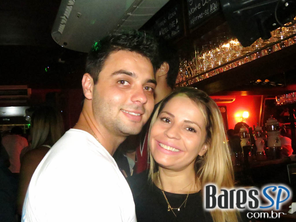 Claudio Merlin e Banda Tilt agita a sexta-feira do Republic Pub Claudio Merlin e Banda Tilt agita a sexta-feira do Republic Pub