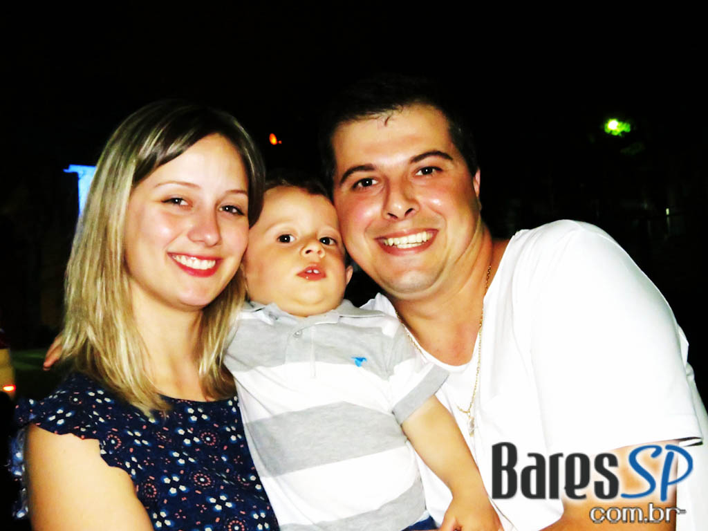 Happy Hour animado na sexta-feira do Caiubier Bar Boêmio Happy Hour animado na sexta-feira do Caiubier Bar Boêmio