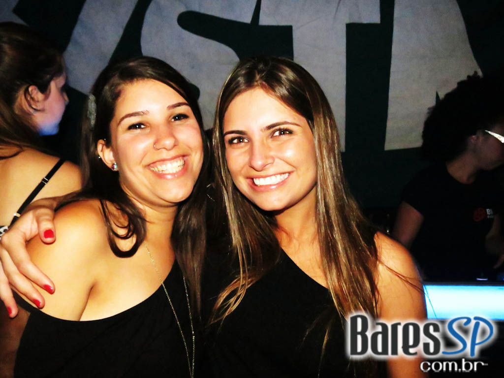 Festa Black & White da Escola Paulista de Medicina aconteceu na sexta-feira Festa Black & White da Escola Paulista de Medicina aconteceu na sexta-feira