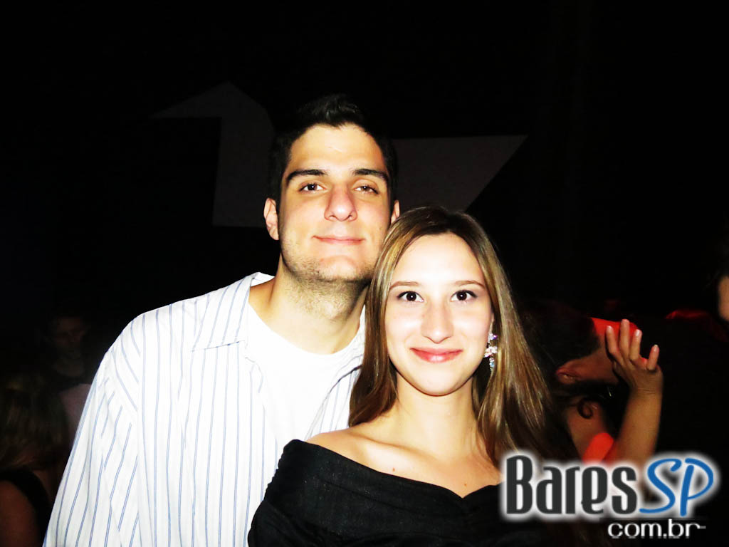 Festa Black & White da Escola Paulista de Medicina aconteceu na sexta-feira Festa Black & White da Escola Paulista de Medicina aconteceu na sexta-feira