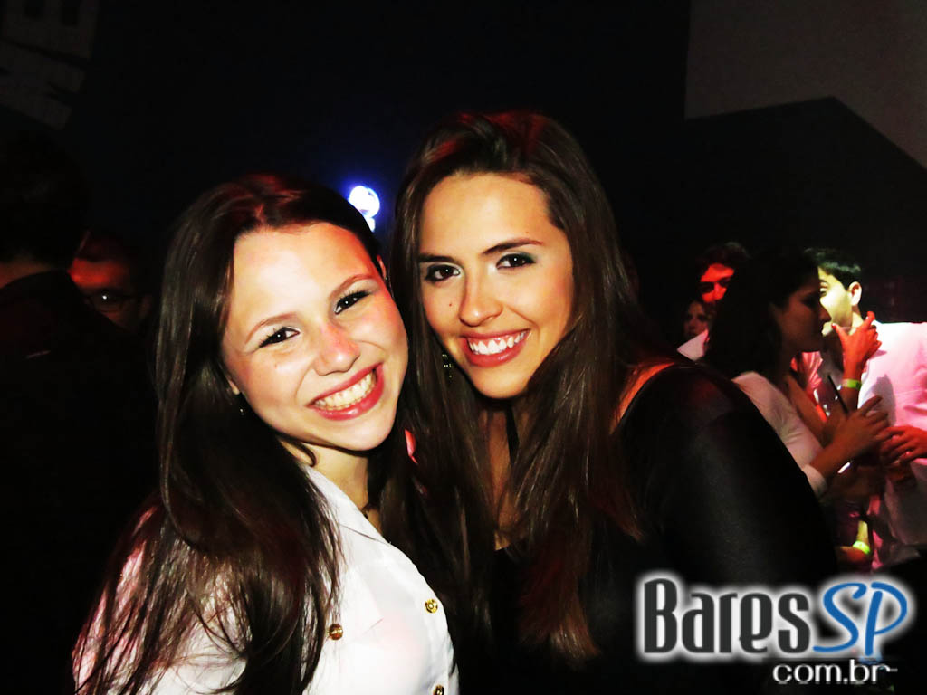 Festa Black & White da Escola Paulista de Medicina aconteceu na sexta-feira Festa Black & White da Escola Paulista de Medicina aconteceu na sexta-feira