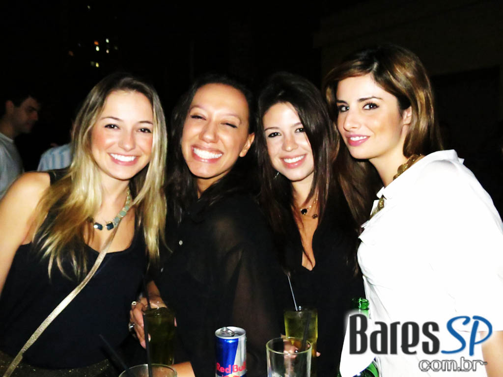 DJ Tamenpi tocou hip hop na Lions NightClub na quinta-feira DJ Tamenpi tocou hip hop na Lions NightClub na quinta-feira