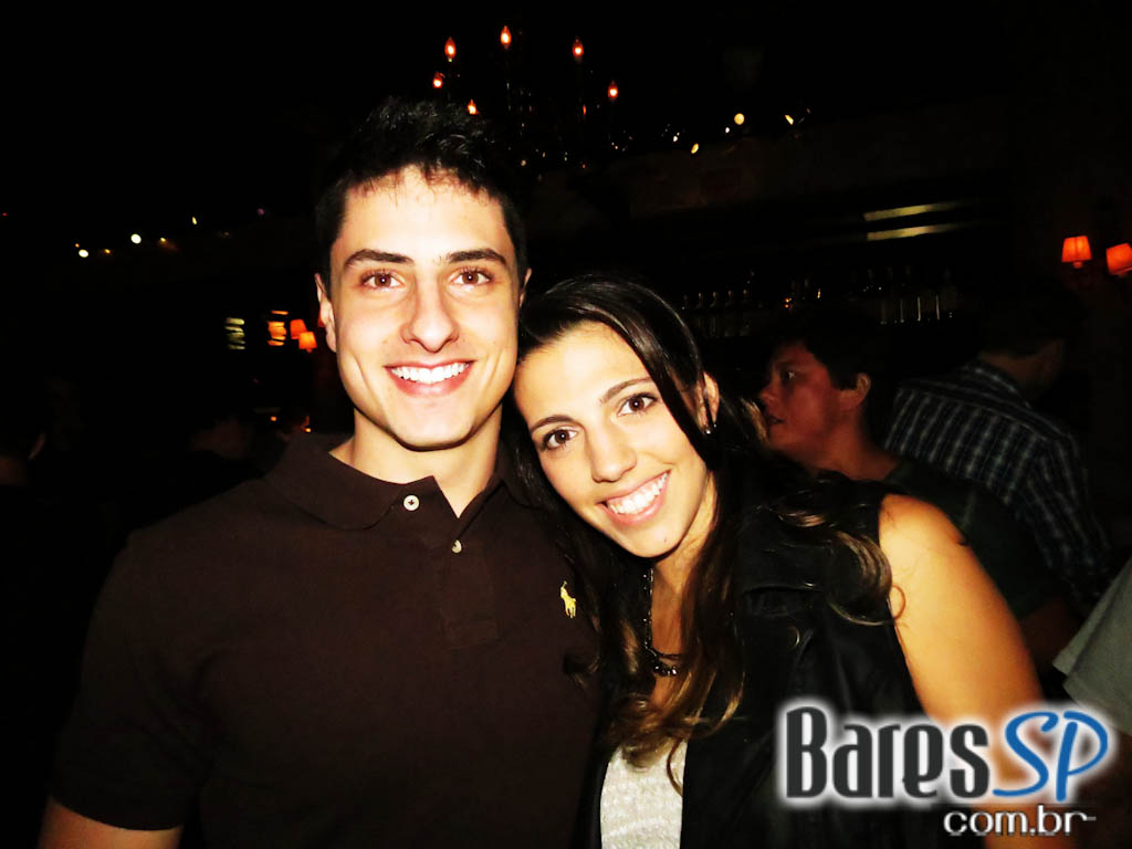 DJ Tamenpi tocou hip hop na Lions NightClub na quinta-feira DJ Tamenpi tocou hip hop na Lions NightClub na quinta-feira