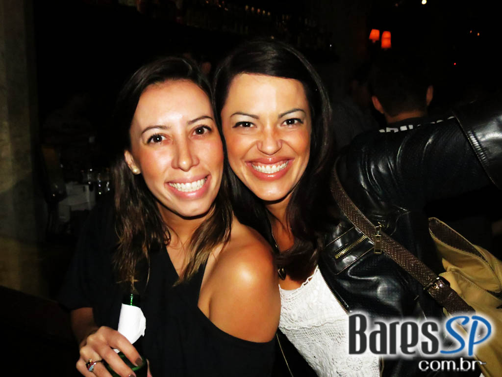 DJ Tamenpi tocou hip hop na Lions NightClub na quinta-feira DJ Tamenpi tocou hip hop na Lions NightClub na quinta-feira