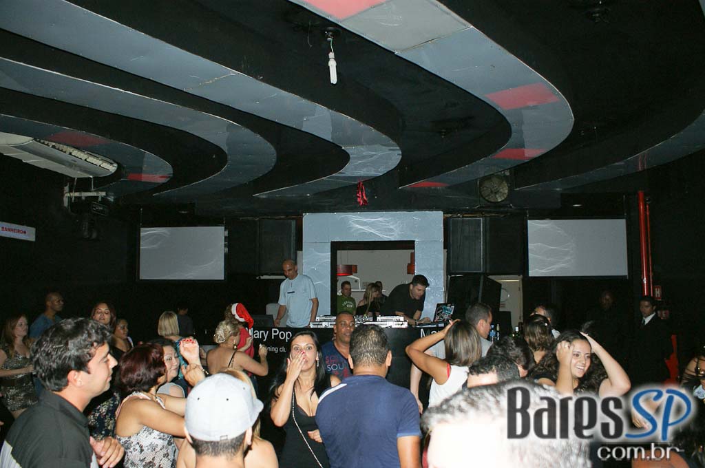 Mary 80 edição de Natal animou a noite de sábado do Mary Pop Mary 80 edição de Natal animou a noite de sábado do Mary Pop