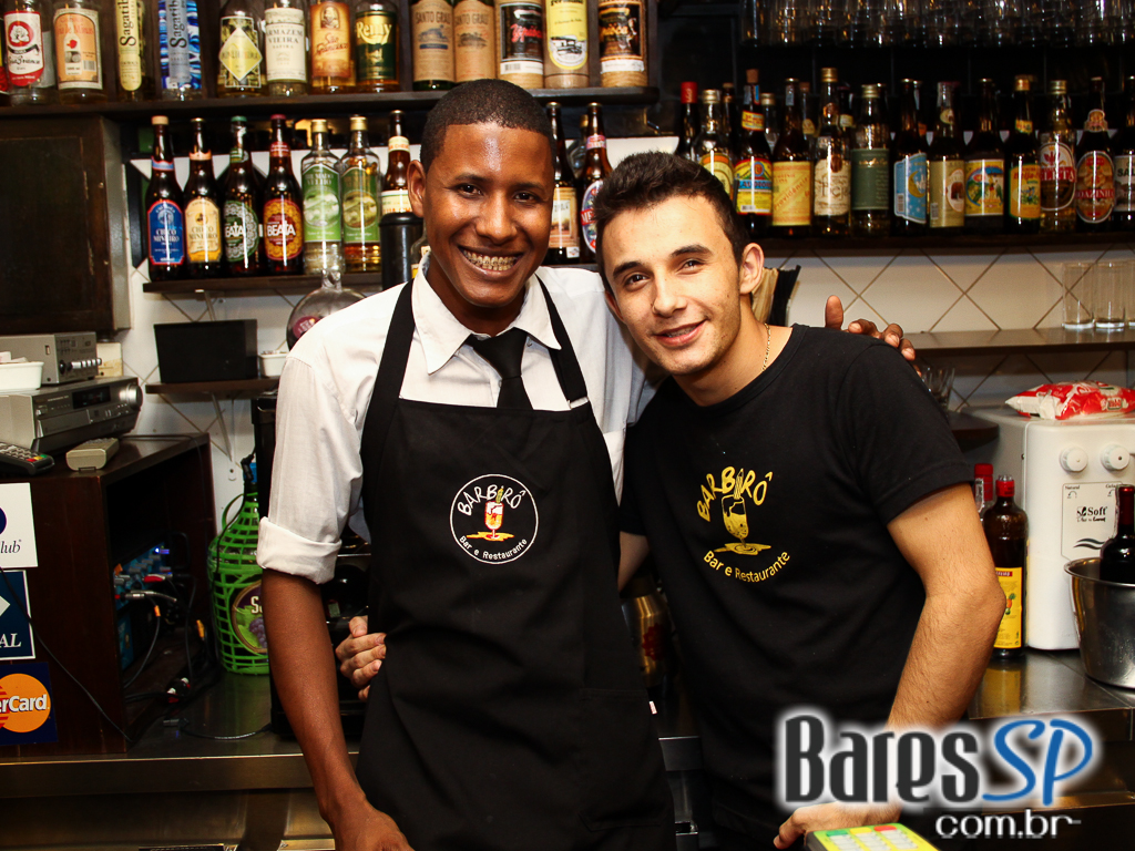 Grupo Transachoro e Mael Julia & Milton Santos no BarBirô Grupo Transachoro e Mael Julia & Milton Santos no BarBirô