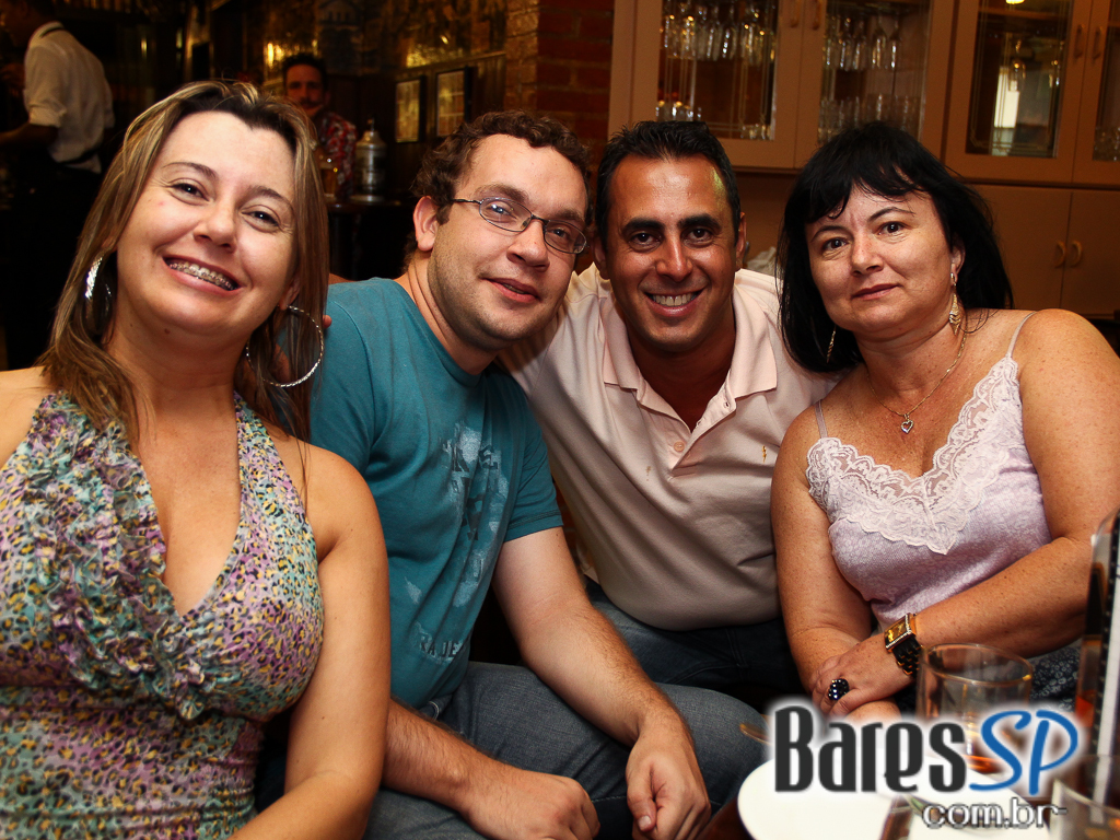 Grupo Transachoro e Mael Julia & Milton Santos no BarBirô Grupo Transachoro e Mael Julia & Milton Santos no BarBirô