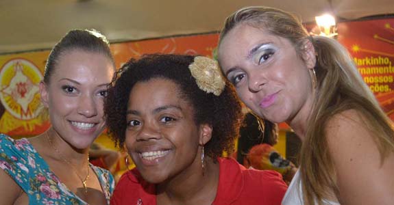 Escola de Samba Tom Maior fez ensaio geral e se preparou para o Carnaval 2013