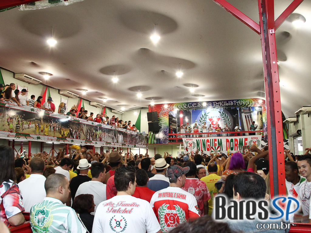 Escola de Samba X-9 Paulistana realizou ensaio com enredo em homenagem a São Paulo para Carnaval 2013 Escola de Samba X-9 Paulistana realizou ensaio com enredo em homenagem a São Paulo para Carnaval 2013