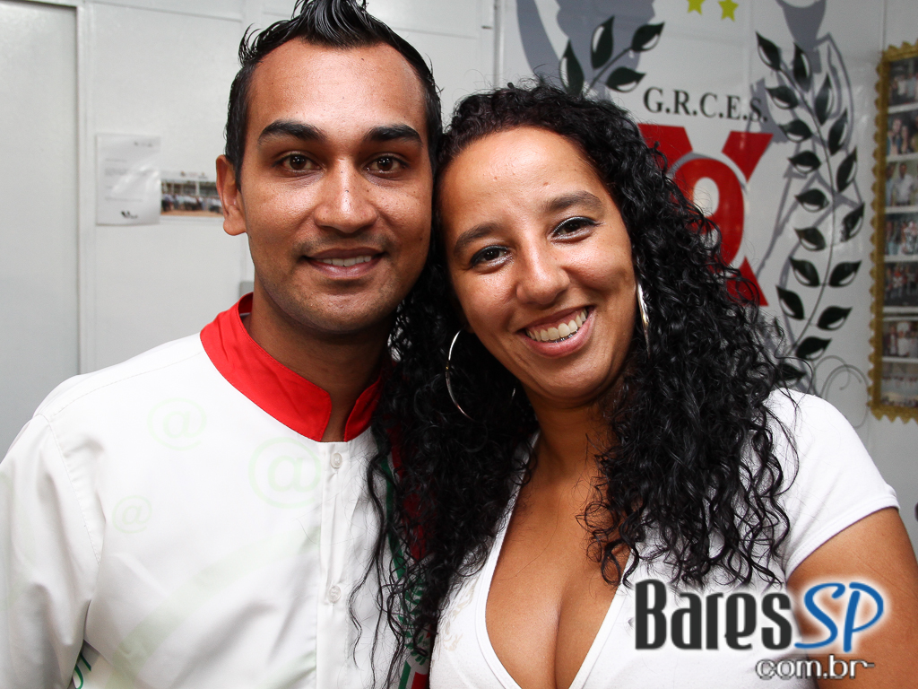 Escola de Samba X-9 Paulistana realizou ensaio com enredo em homenagem a São Paulo para Carnaval 2013 Escola de Samba X-9 Paulistana realizou ensaio com enredo em homenagem a São Paulo para Carnaval 2013