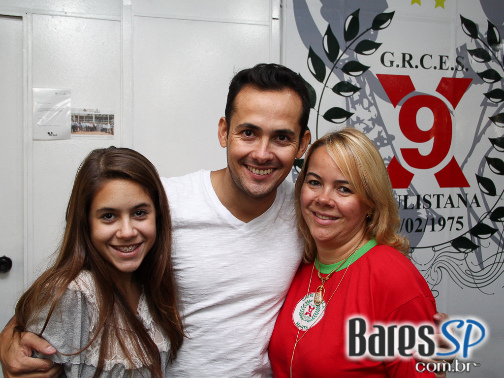 Escola de Samba X-9 Paulistana realizou ensaio com enredo em homenagem a São Paulo para Carnaval 2013 Escola de Samba X-9 Paulistana realizou ensaio com enredo em homenagem a São Paulo para Carnaval 2013