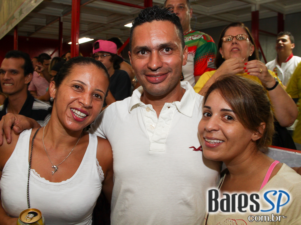 Escola de Samba X-9 Paulistana realizou ensaio com enredo em homenagem a São Paulo para Carnaval 2013 Escola de Samba X-9 Paulistana realizou ensaio com enredo em homenagem a São Paulo para Carnaval 2013