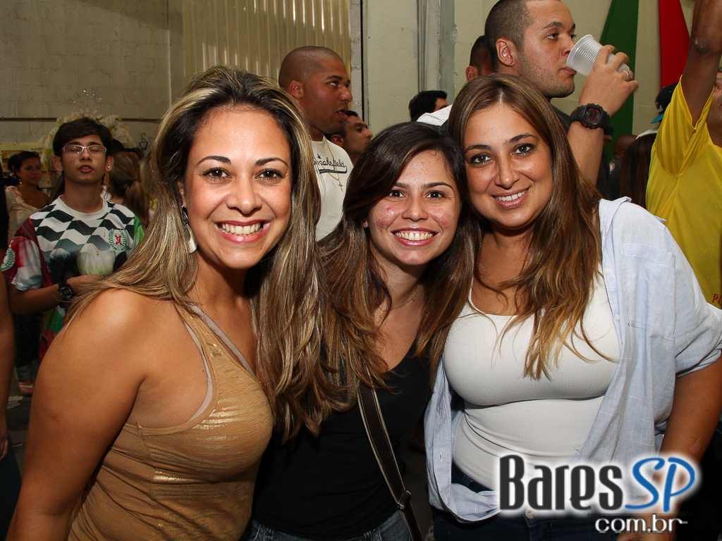 Escola de Samba X-9 Paulistana realizou ensaio com enredo em homenagem a São Paulo para Carnaval 2013 Escola de Samba X-9 Paulistana realizou ensaio com enredo em homenagem a São Paulo para Carnaval 2013