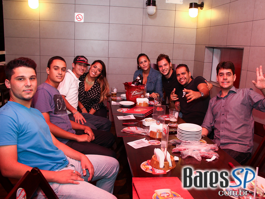 Happy Hour de sexta animado em Moema no Quiosque Chopp Brahma Happy Hour de sexta animado em Moema no Quiosque Chopp Brahma