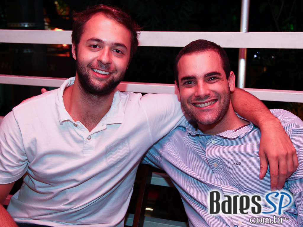 Happy Hour de sexta animado em Moema no Quiosque Chopp Brahma Happy Hour de sexta animado em Moema no Quiosque Chopp Brahma