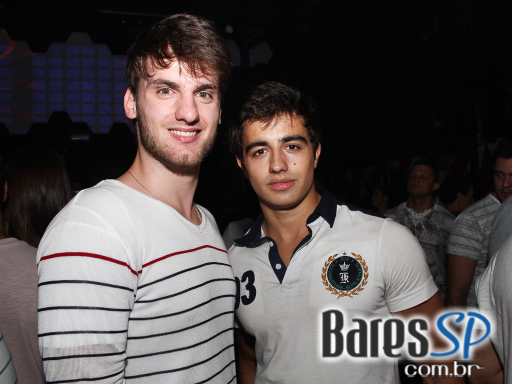 Dupla Kickstarts se apresentou na Clash Club no sábado Dupla Kickstarts se apresentou na Clash Club no sábado