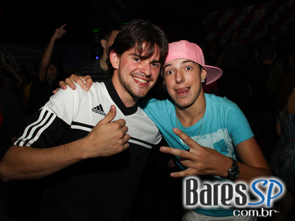 Dupla Kickstarts se apresentou na Clash Club no sábado Dupla Kickstarts se apresentou na Clash Club no sábado