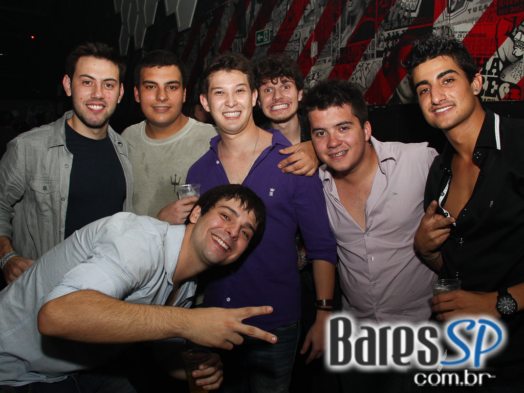 Dupla Kickstarts se apresentou na Clash Club no sábado Dupla Kickstarts se apresentou na Clash Club no sábado