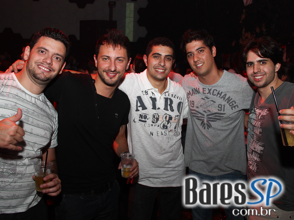 Dupla Kickstarts se apresentou na Clash Club no sábado Dupla Kickstarts se apresentou na Clash Club no sábado